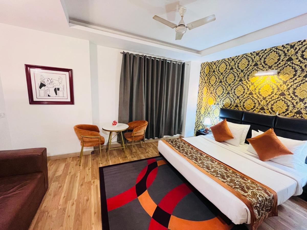 Hotel At Residency Kaushambi Couple Friendly Ghaziabad Extérieur photo