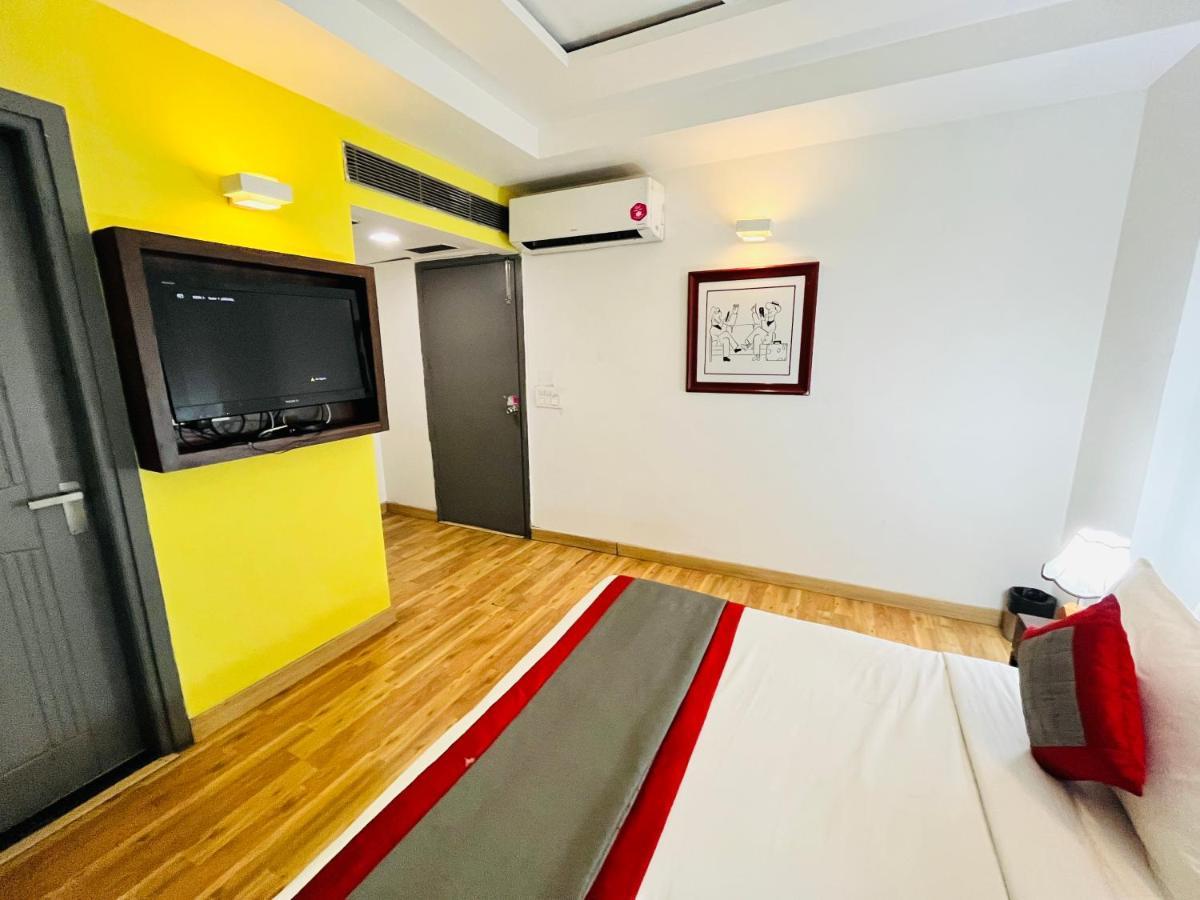 Hotel At Residency Kaushambi Couple Friendly Ghaziabad Extérieur photo